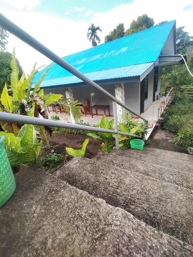 Wisma Kelimutu Ende Buitenkant foto