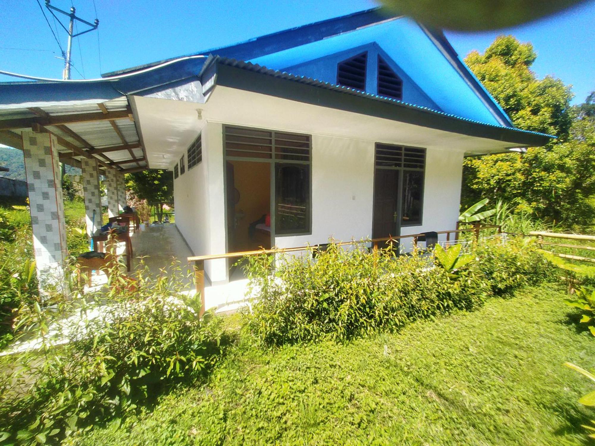 Wisma Kelimutu Ende Buitenkant foto